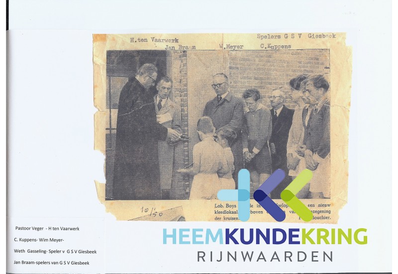 Krantenknipsel (4)